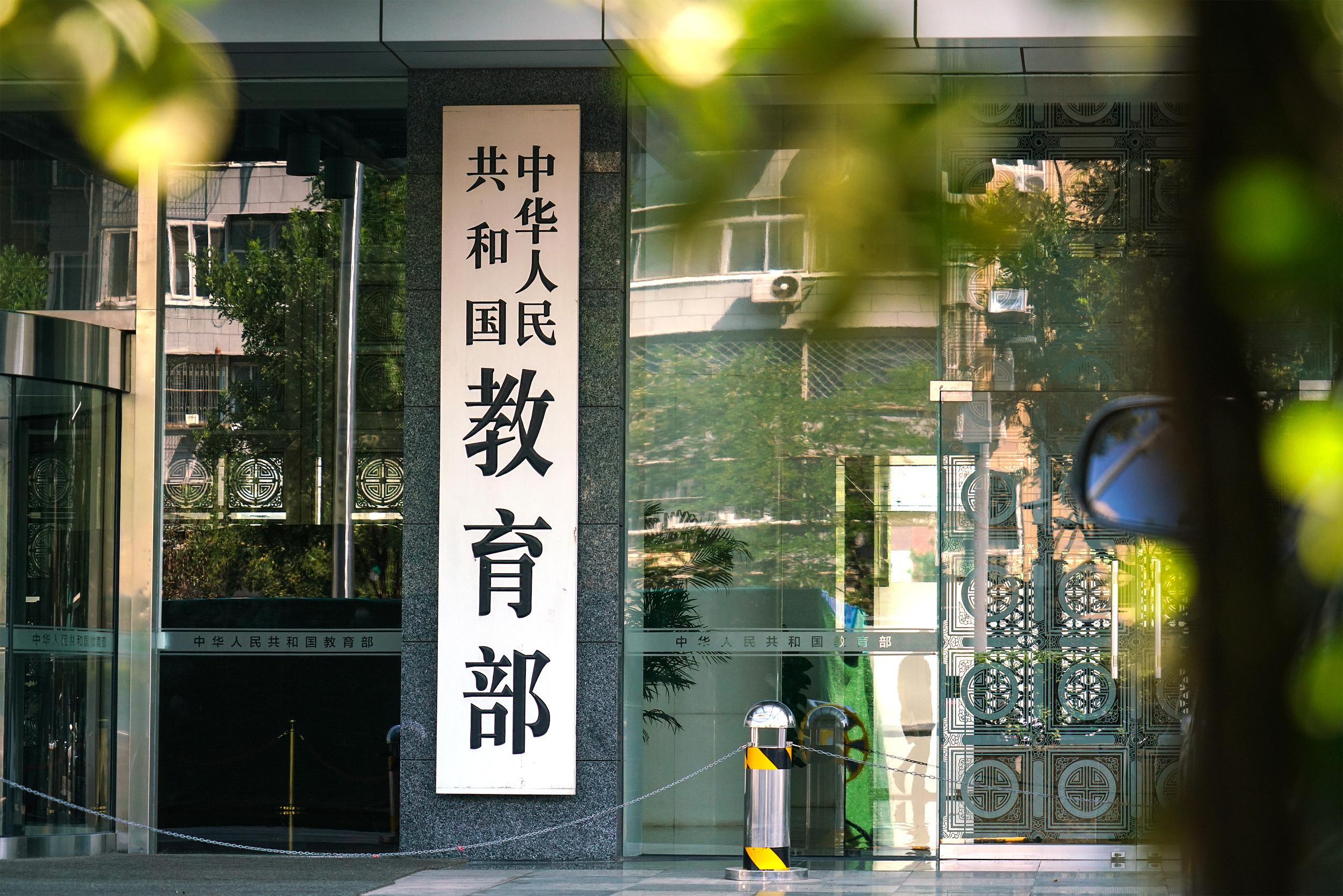 贫困县砸亿元建酒店烂尾有人接盘了