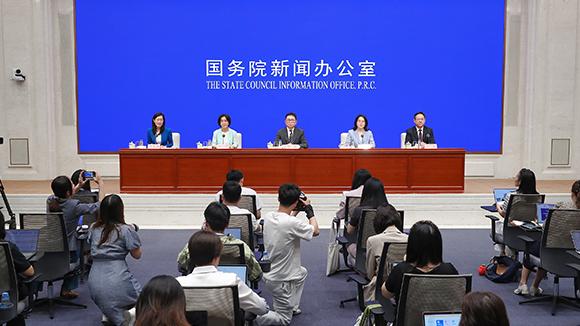王毅同伊朗外长阿拉格齐通电话
