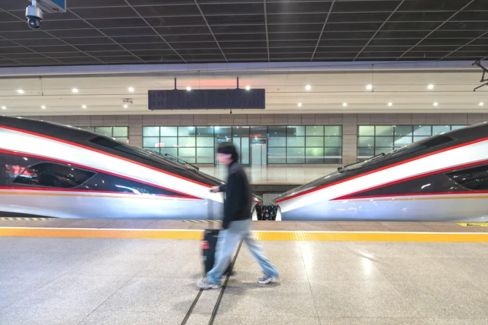 支海警舰艇编队开展环台岛巡航管控