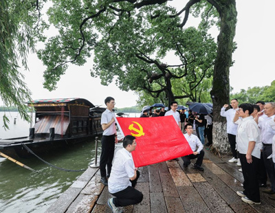 中方谈乌克兰危机：谴责针对无辜平民的袭击，呼吁相关方保持冷静克制