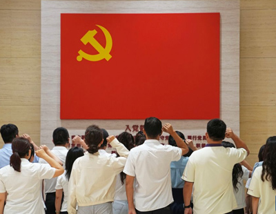 萨巴伦卡说郑钦文跟之前比确实有进步